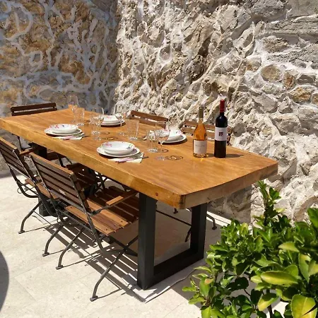 Krka Waterfalls スクラーディン