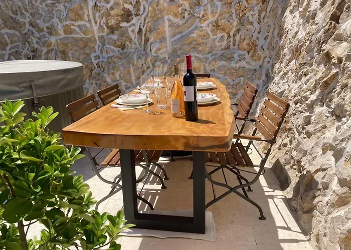 Krka Waterfalls Skradin